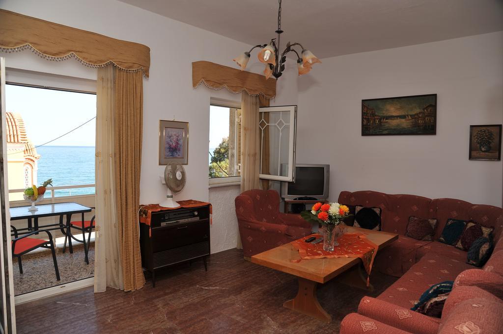Apartment Froso On The Beach Ретимно Номер фото